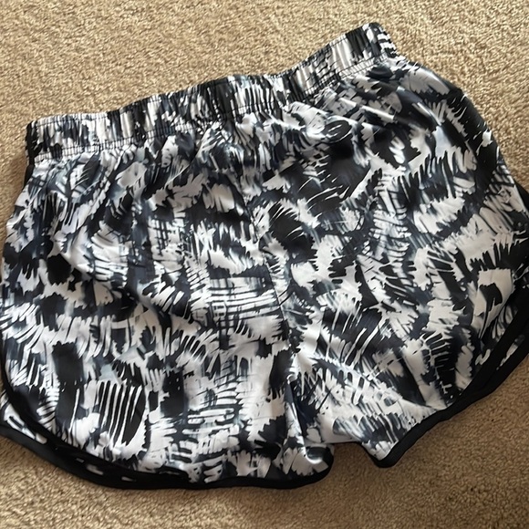 Calvin Klein Black and White athletic shorts size S - Picture 4 of 4